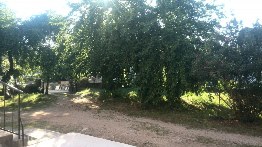 Apartment Tome Biograd Na Moru Esterno foto
