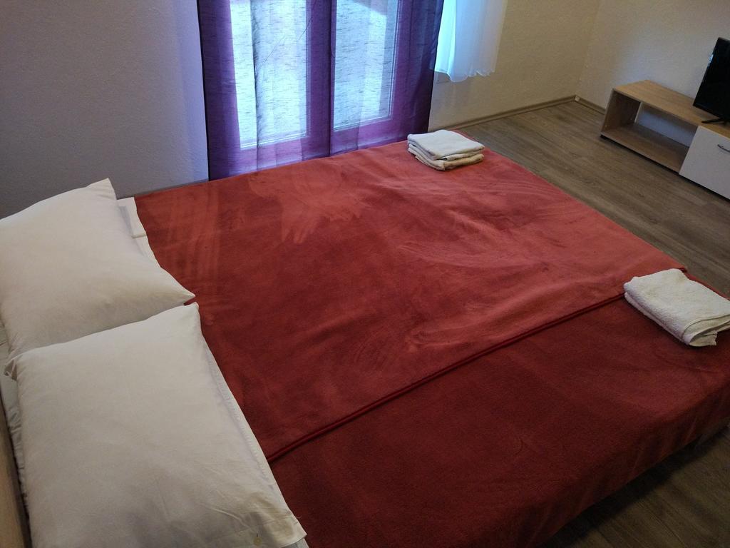 Apartment Tome Biograd Na Moru Esterno foto