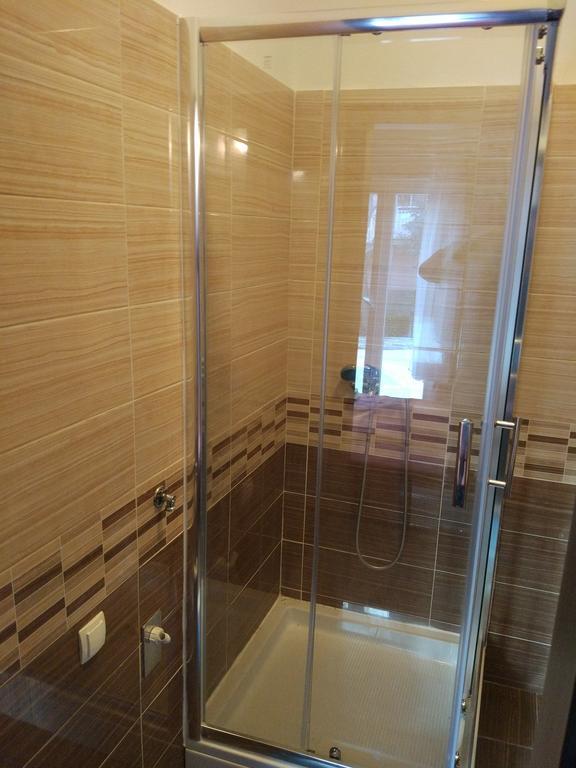 Apartment Tome Biograd Na Moru Esterno foto