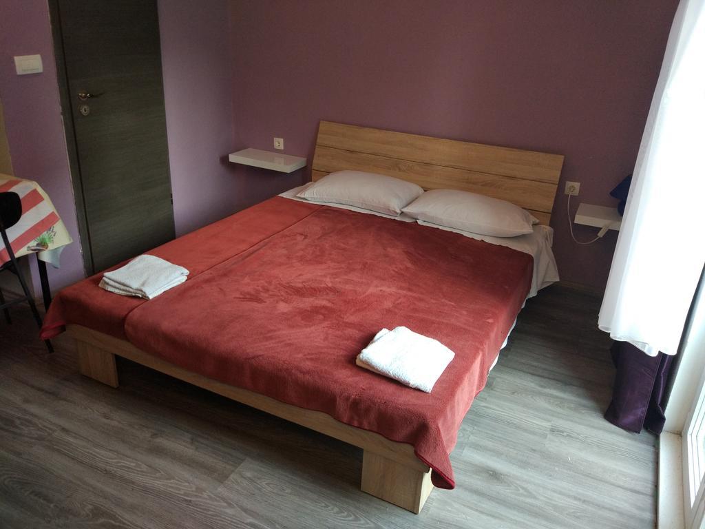 Apartment Tome Biograd Na Moru Esterno foto