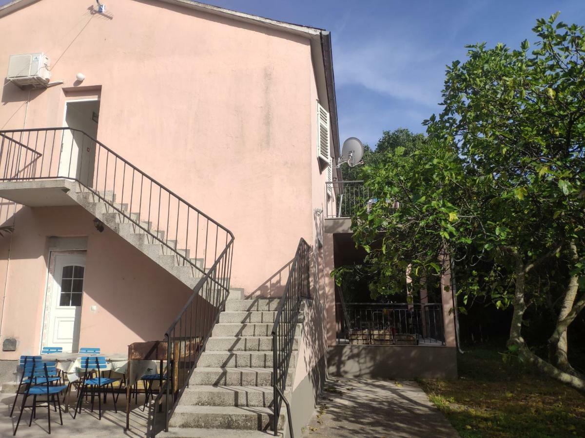 Apartment Tome Biograd Na Moru Esterno foto